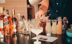 Descubra como fazer um bar em casa sem desafios